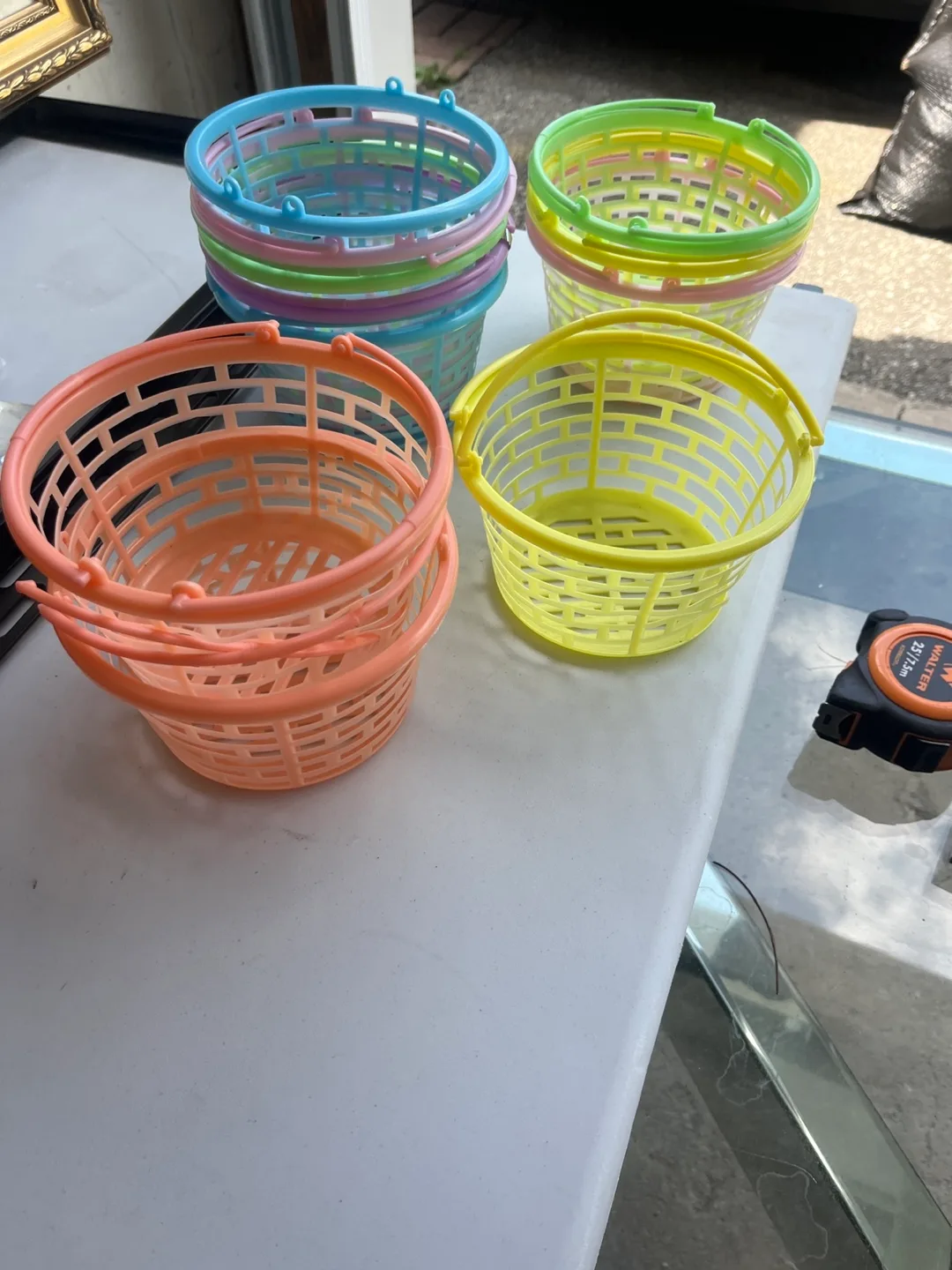 12 Pastel Easter Baskets thumbnail