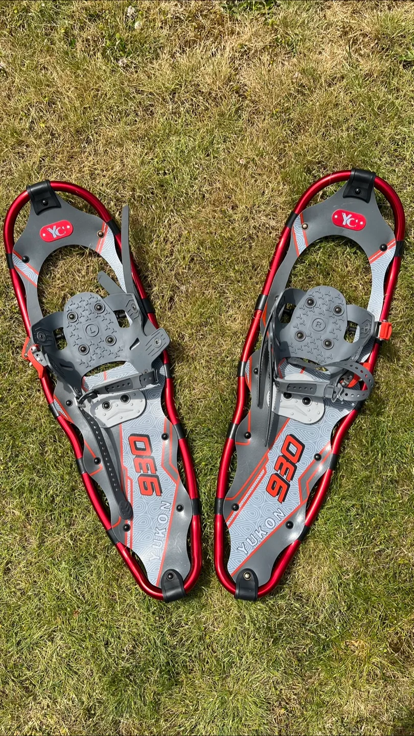 Yukon Charlie’s Yukon 930 30” Snowshoes - Brand new thumbnail