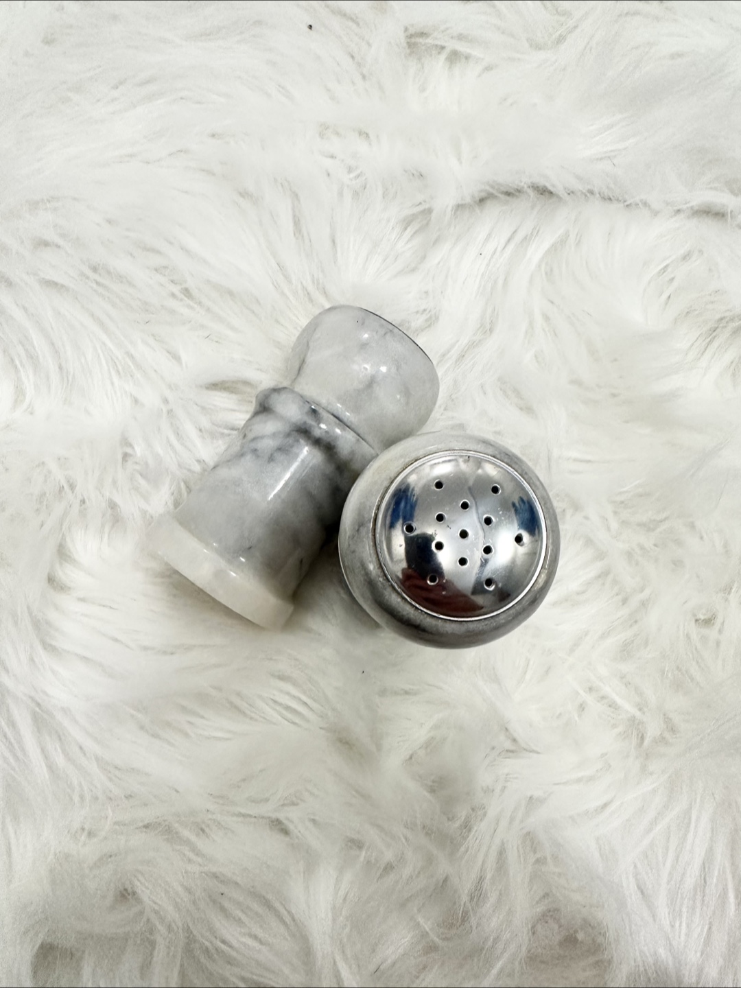 Salt and Pepper Marble Shakers - photo 2