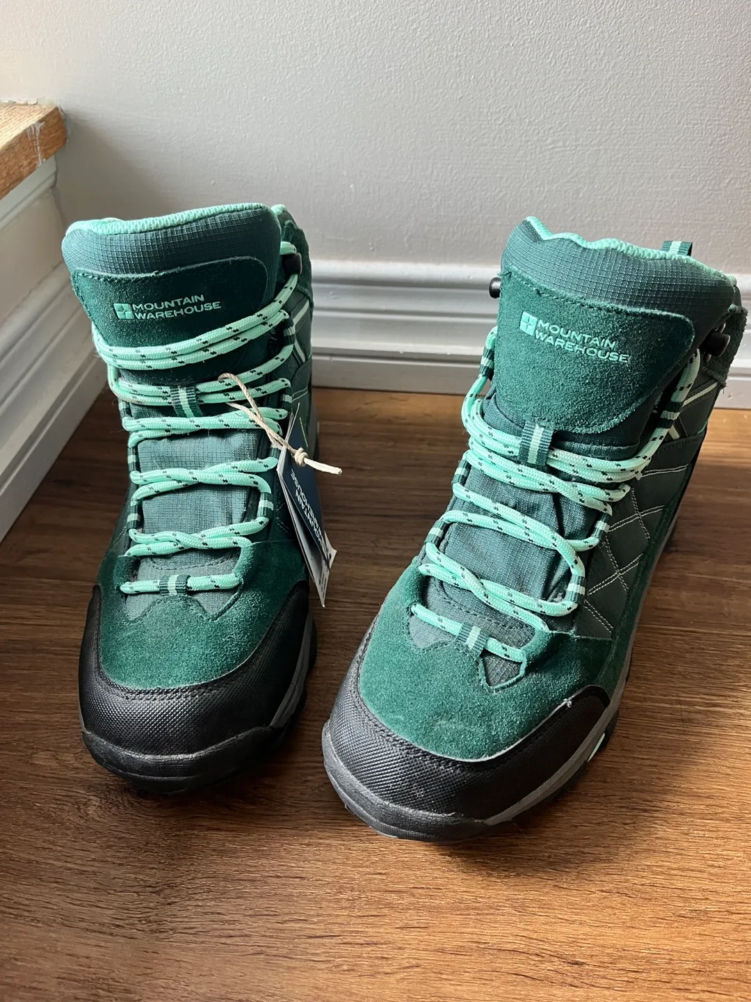 Mountain Warehouse Green Waterproof Hiking Boots US9 with tag thumbnail
