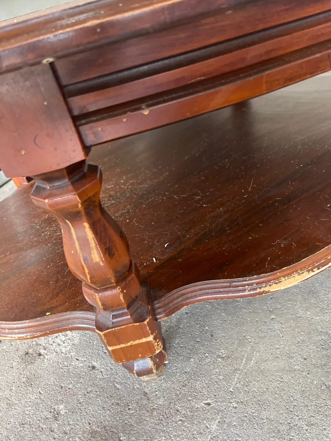 Vintage Oval Coffee Table - Wood image indicator(3)