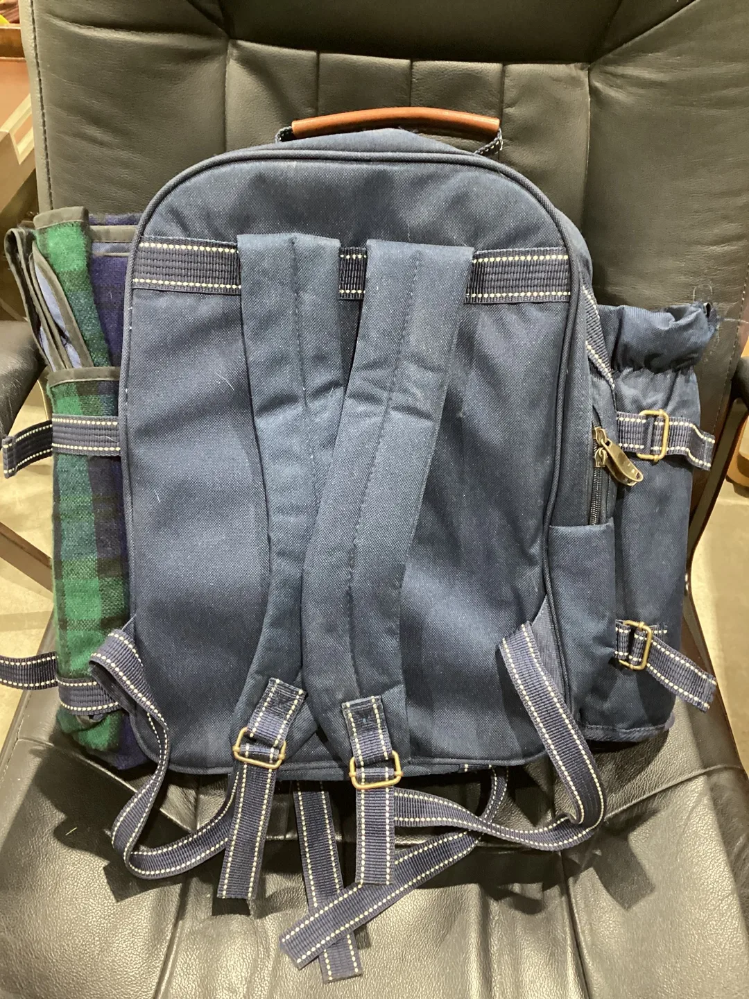 Picnic Backpack with Blanket & Accessories thumbnail