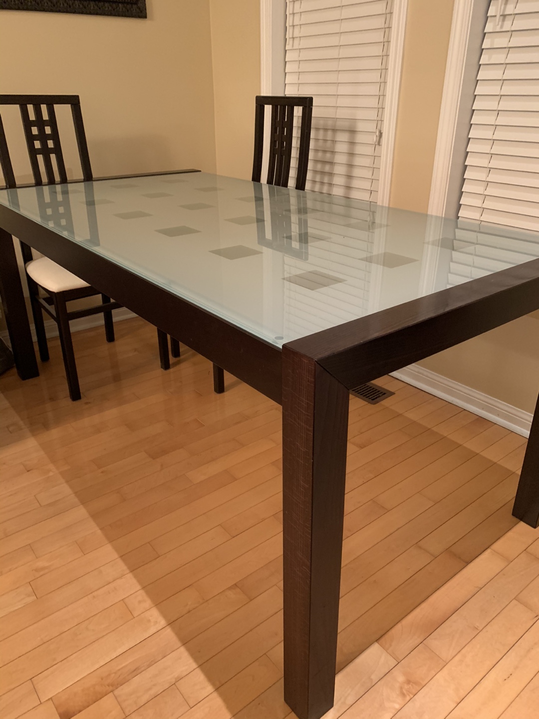 Dining Room Table & Chairs - photo 2
