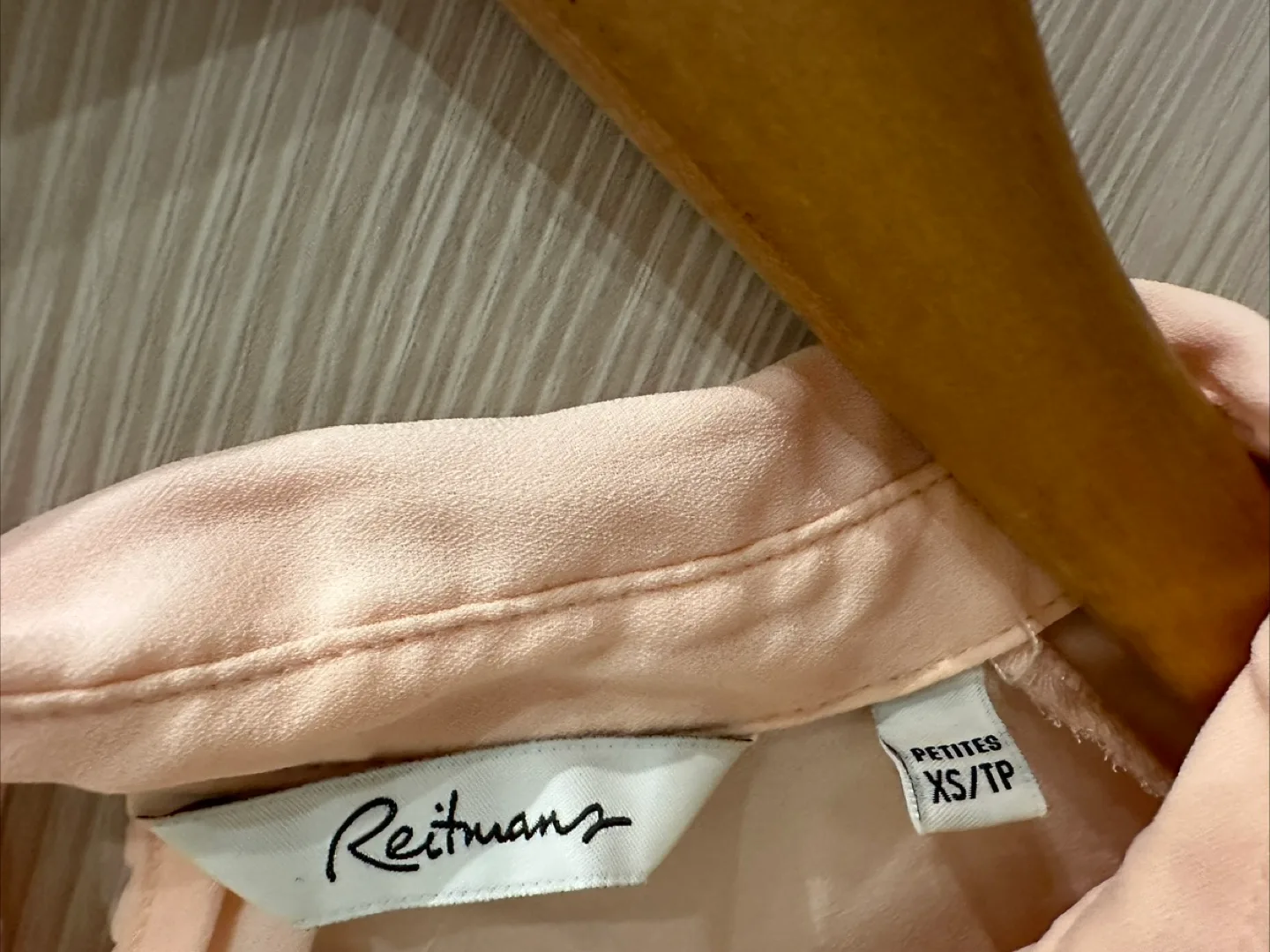 Reitmans Blouse - Size XS thumbnail