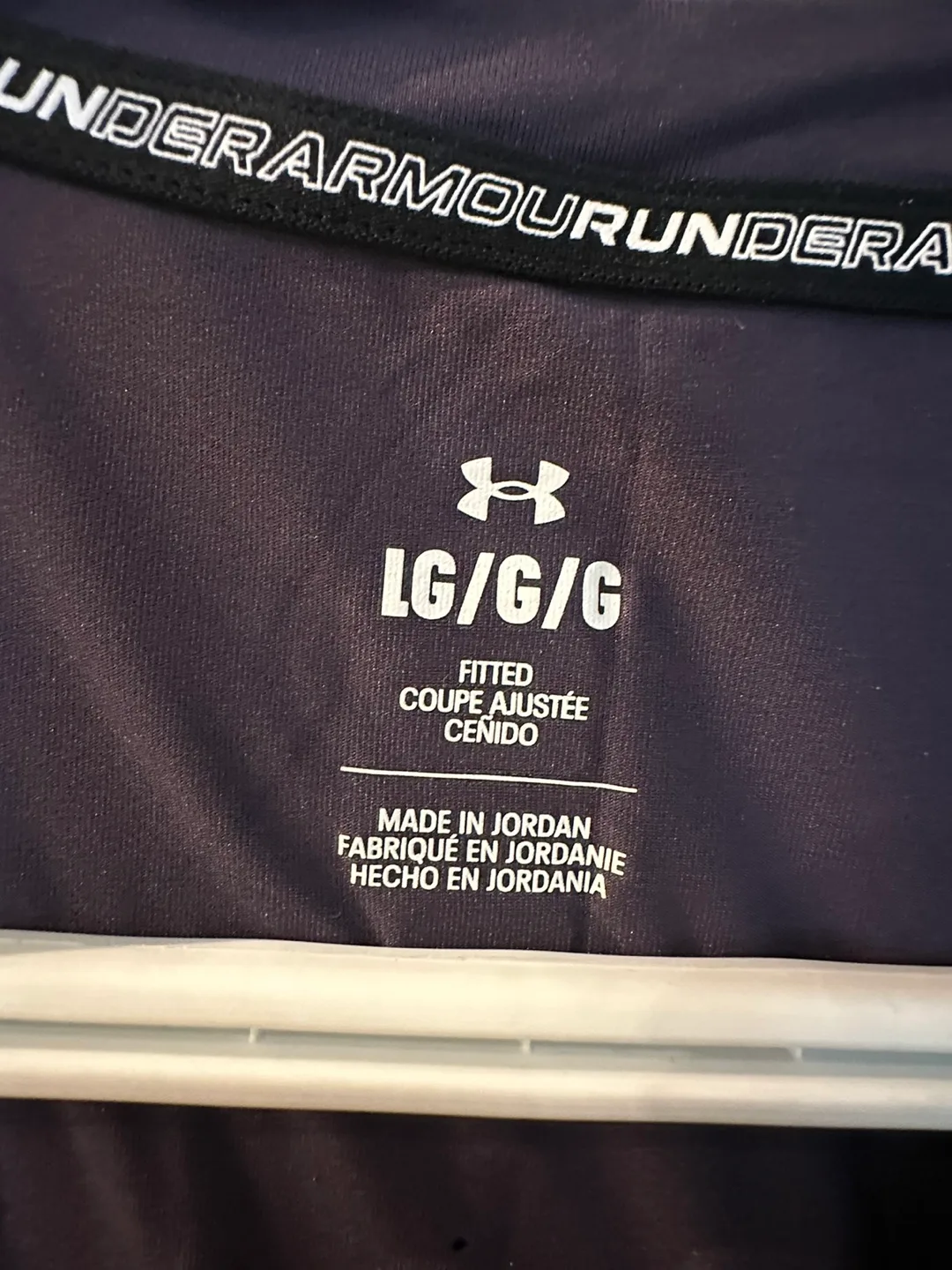 Under Armour Fitted T-Shirt - Size Large thumbnail