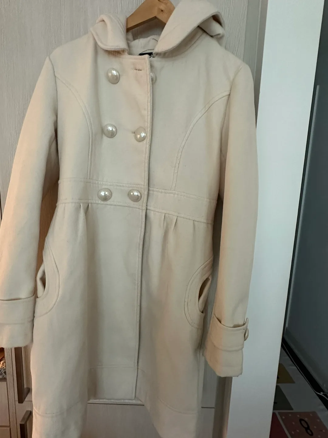 Cream Coat - Size Small image indicator(6)