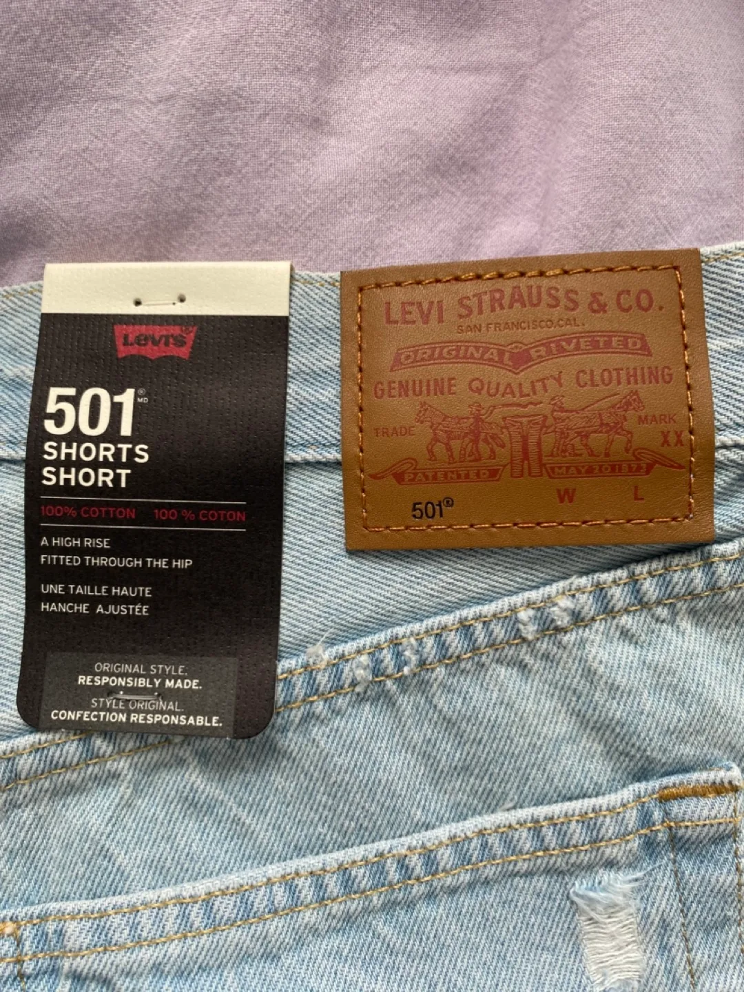 Levi's 501 Shorts - Size 28 image indicator(3)