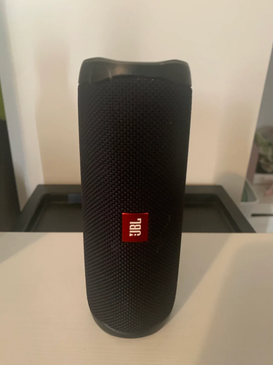 JBL Flip 5 Bluetooth Speaker - Black thumbnail