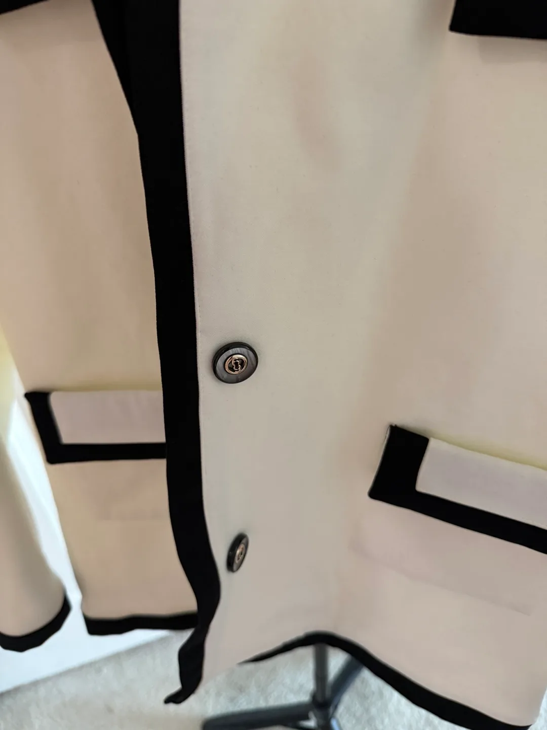 Ivve White & Black Trim Blazer - Size M image indicator(2)