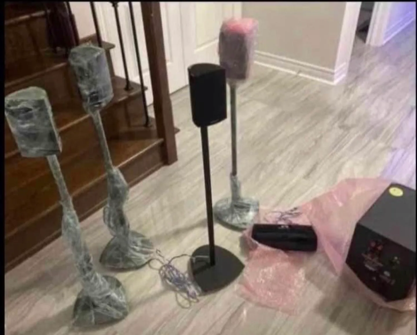 Surround Sound Speaker System thumbnail