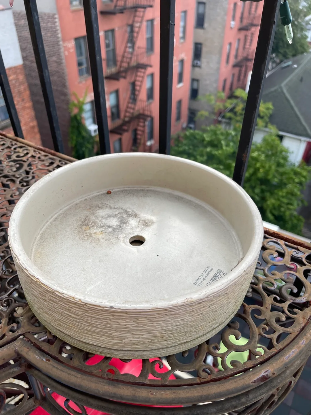 Southern Patio Round Planter thumbnail