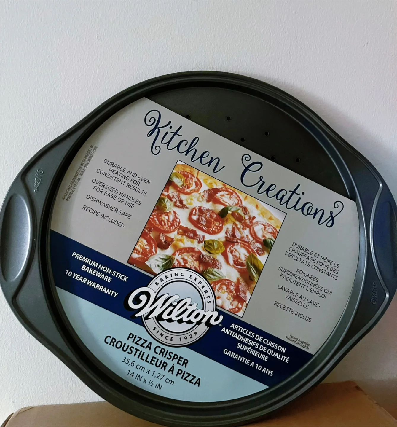 Brand new Wilton Pizza Crisper 14 inch thumbnail