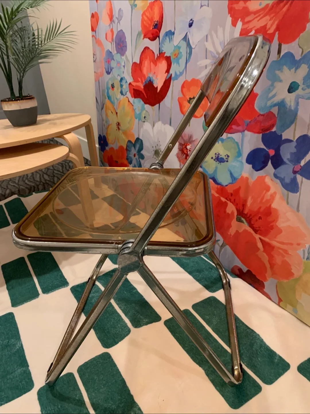 Vintage Acrylic Amber Chair image indicator(6)