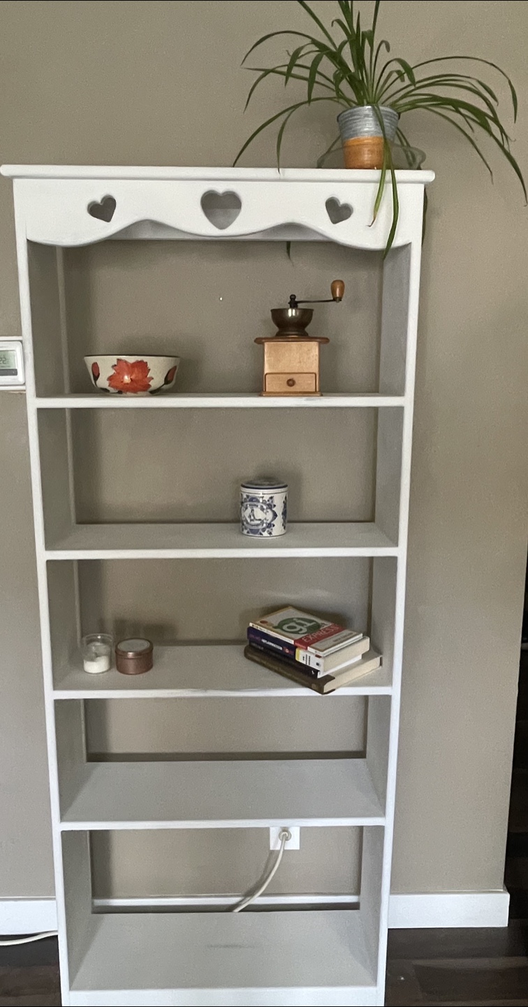 White Wooden Bookcase with Heart Details - photo 2