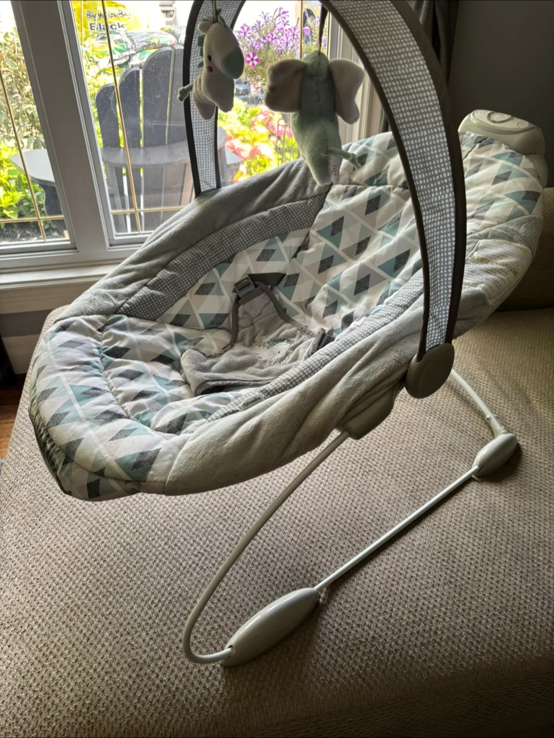 Ingenuity Baby Bouncer image indicator(2)