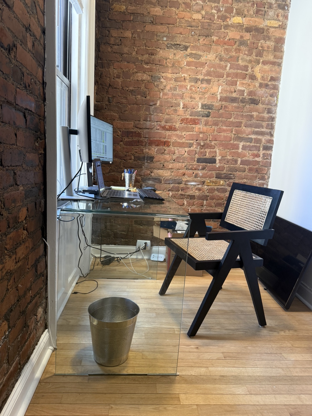 Modern Acrylic Waterfall Desk - photo 4