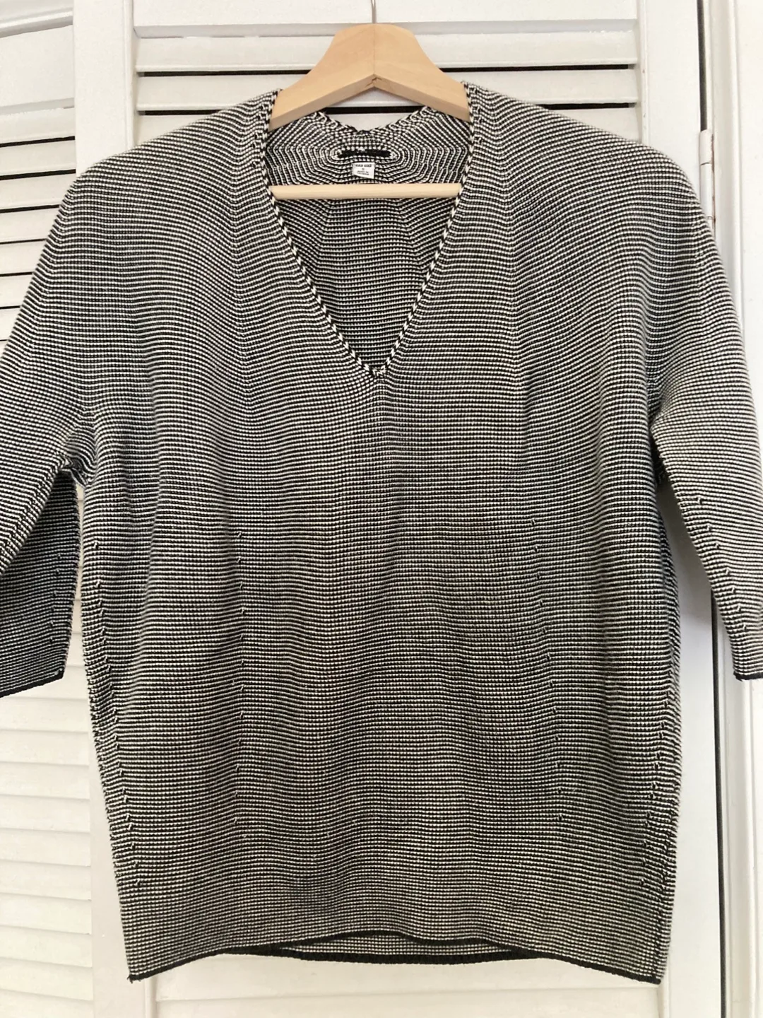 Uniqlo Cotton Knit Sweater S or M thumbnail