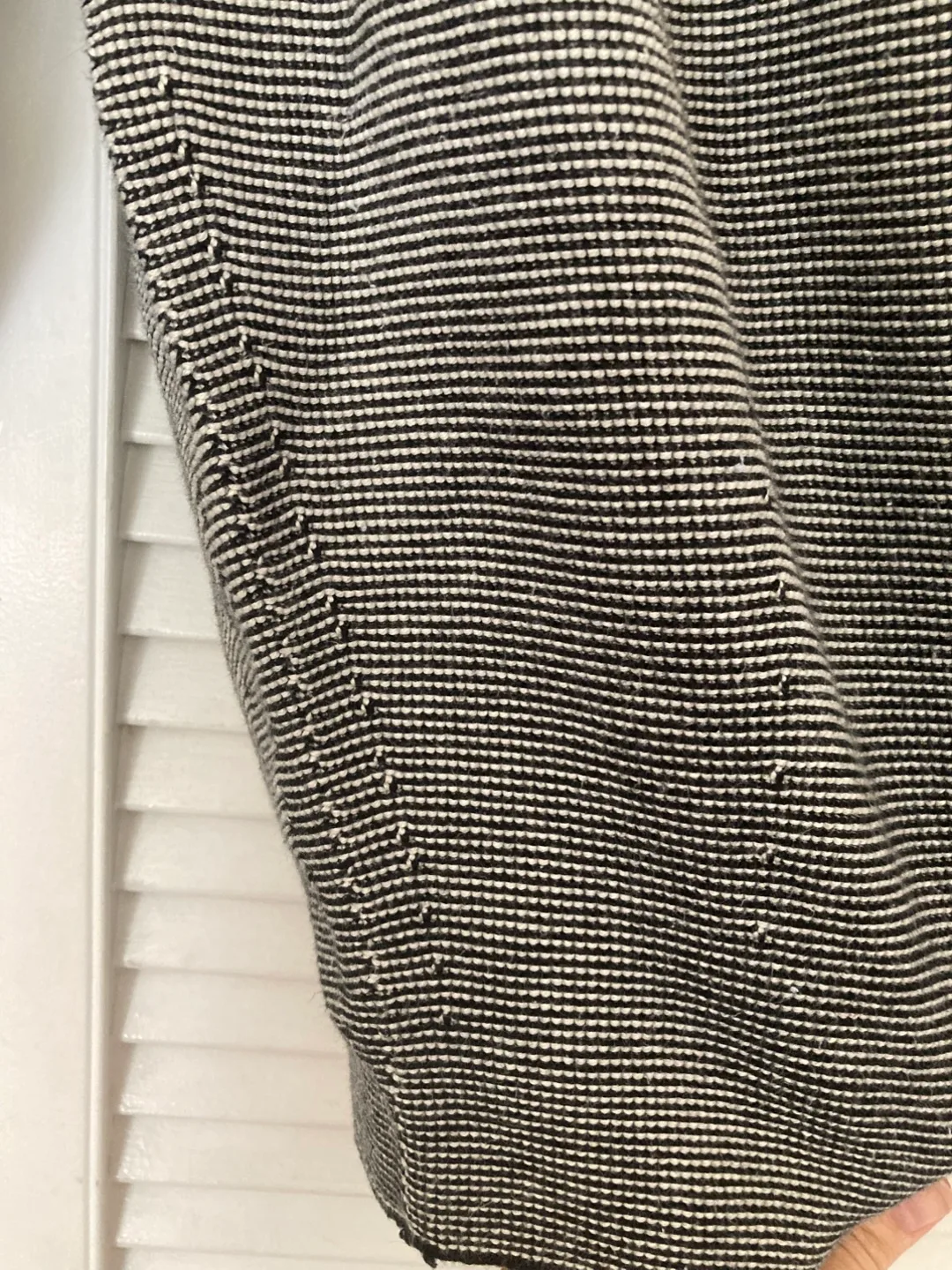 Uniqlo 100% Cotton Sweater S or M image indicator(4)