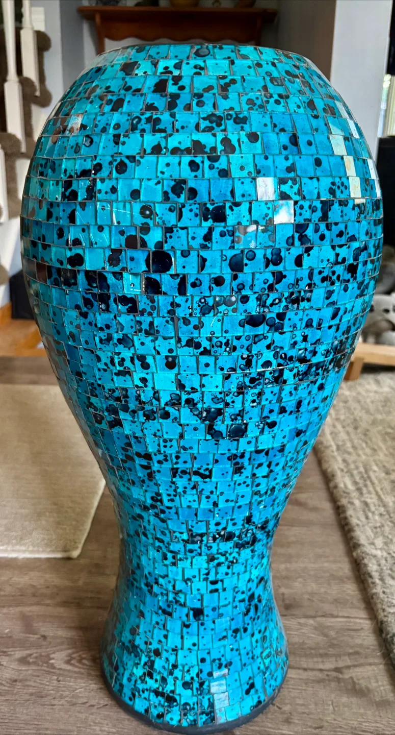Mosaic Tile Vase - Blue image indicator(3)