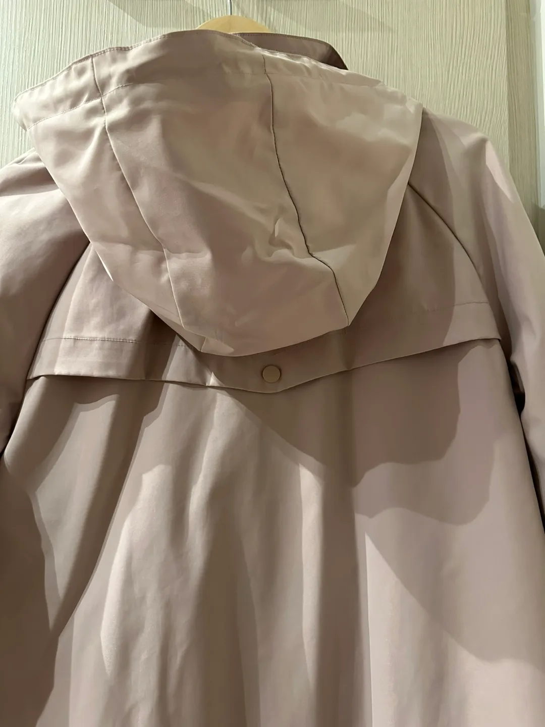 Reitmans Beige / pink Rain Jacket - Size S image indicator(6)