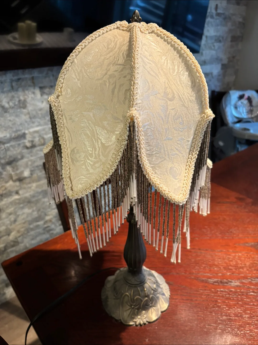 Vintage Beaded Tiffany Lamp image indicator(3)