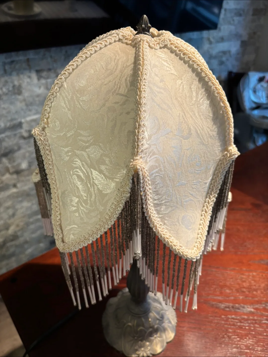 Vintage Beaded Tiffany Lamp image indicator(4)