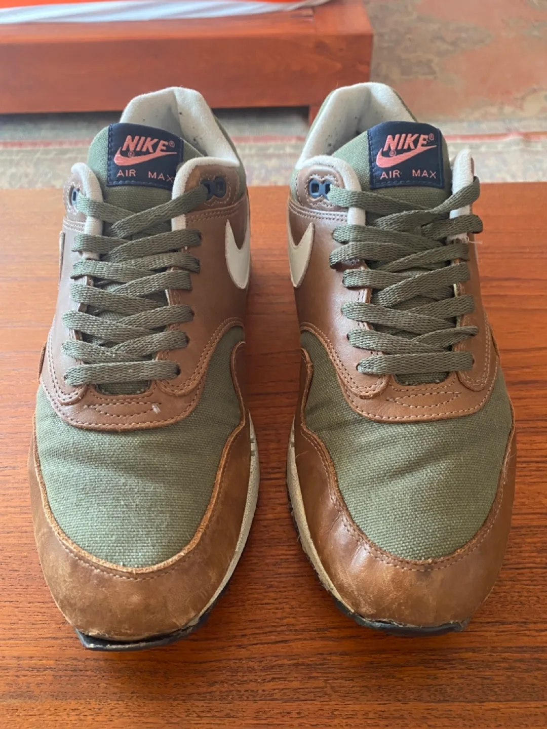Nike Air Max thumbnail
