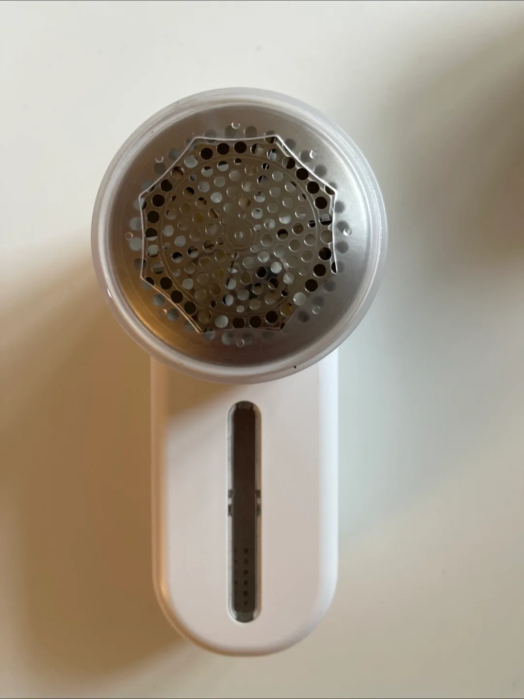 White Fabric Shaver - Gently Used thumbnail