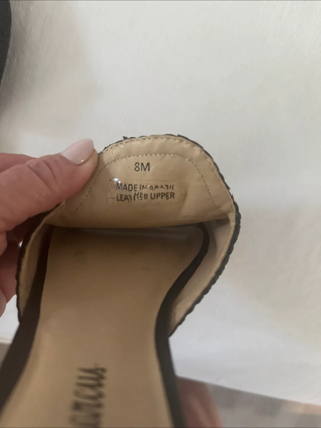 Neiman Marcus Black Woven Mules - Size 8M image indicator(4)