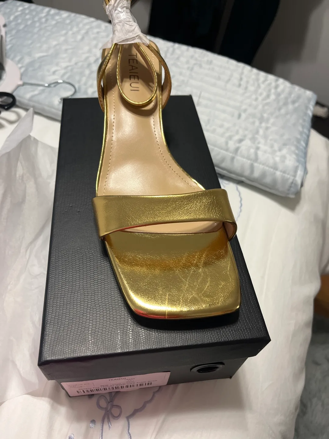 New TEAIEUI Gold Heels - Size 11 thumbnail