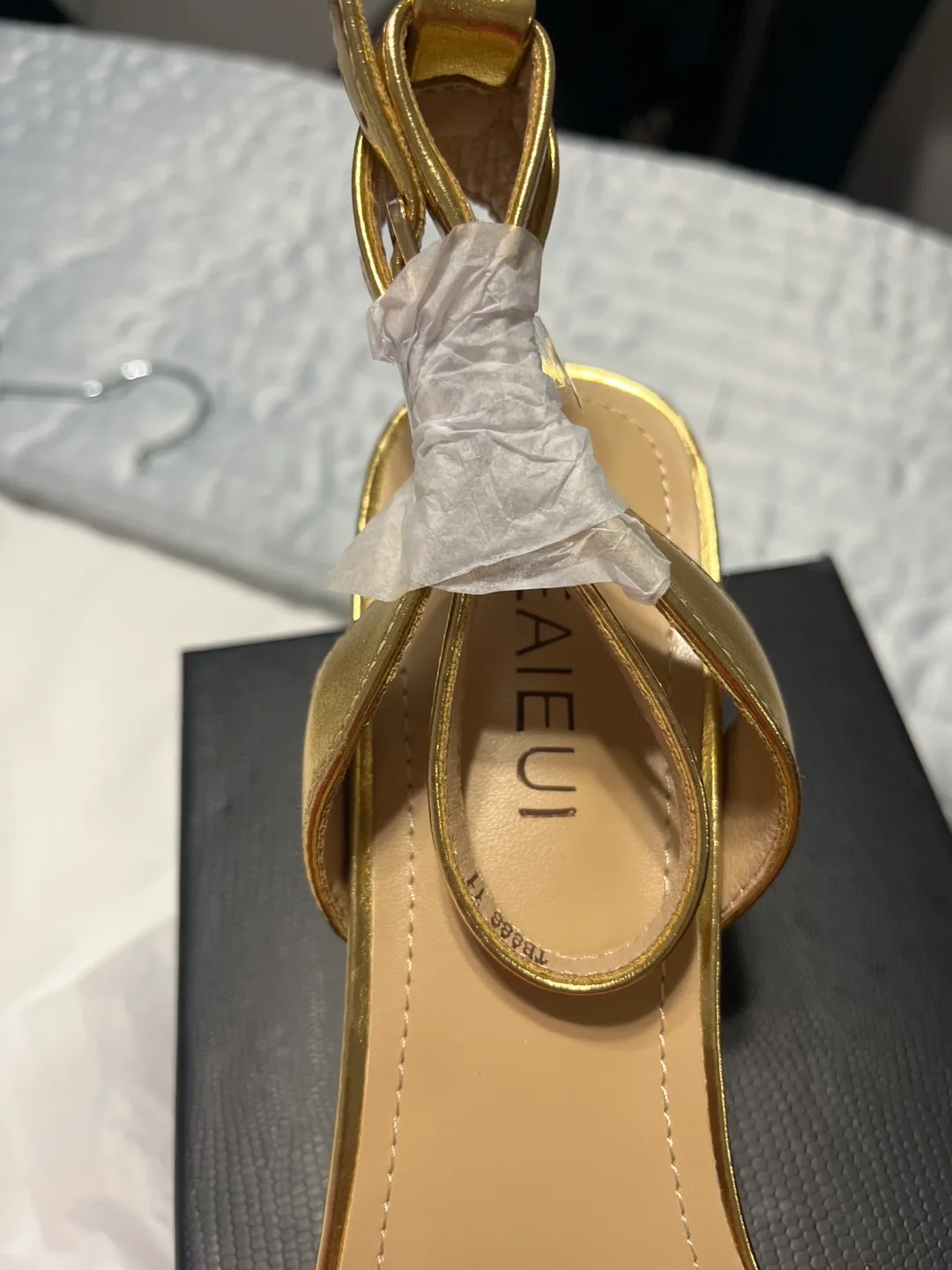 New TEAIEUI Gold Heels - Size 11 image indicator(3)