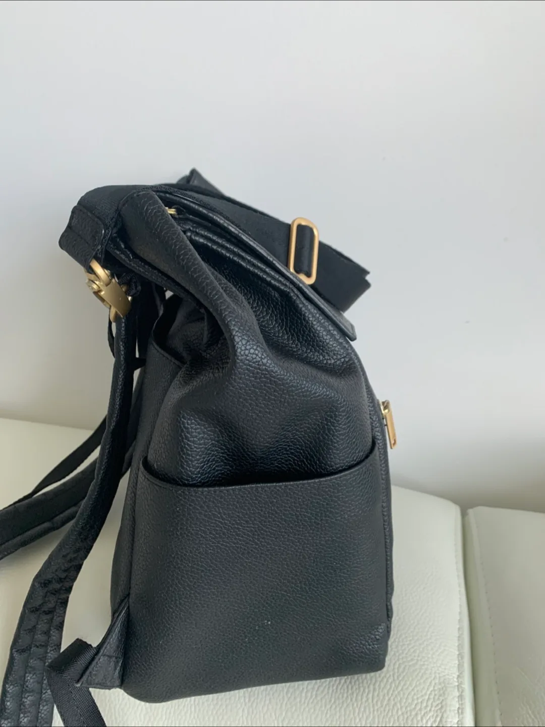 “Classic Diaper Bag 2” backpack image indicator(5)