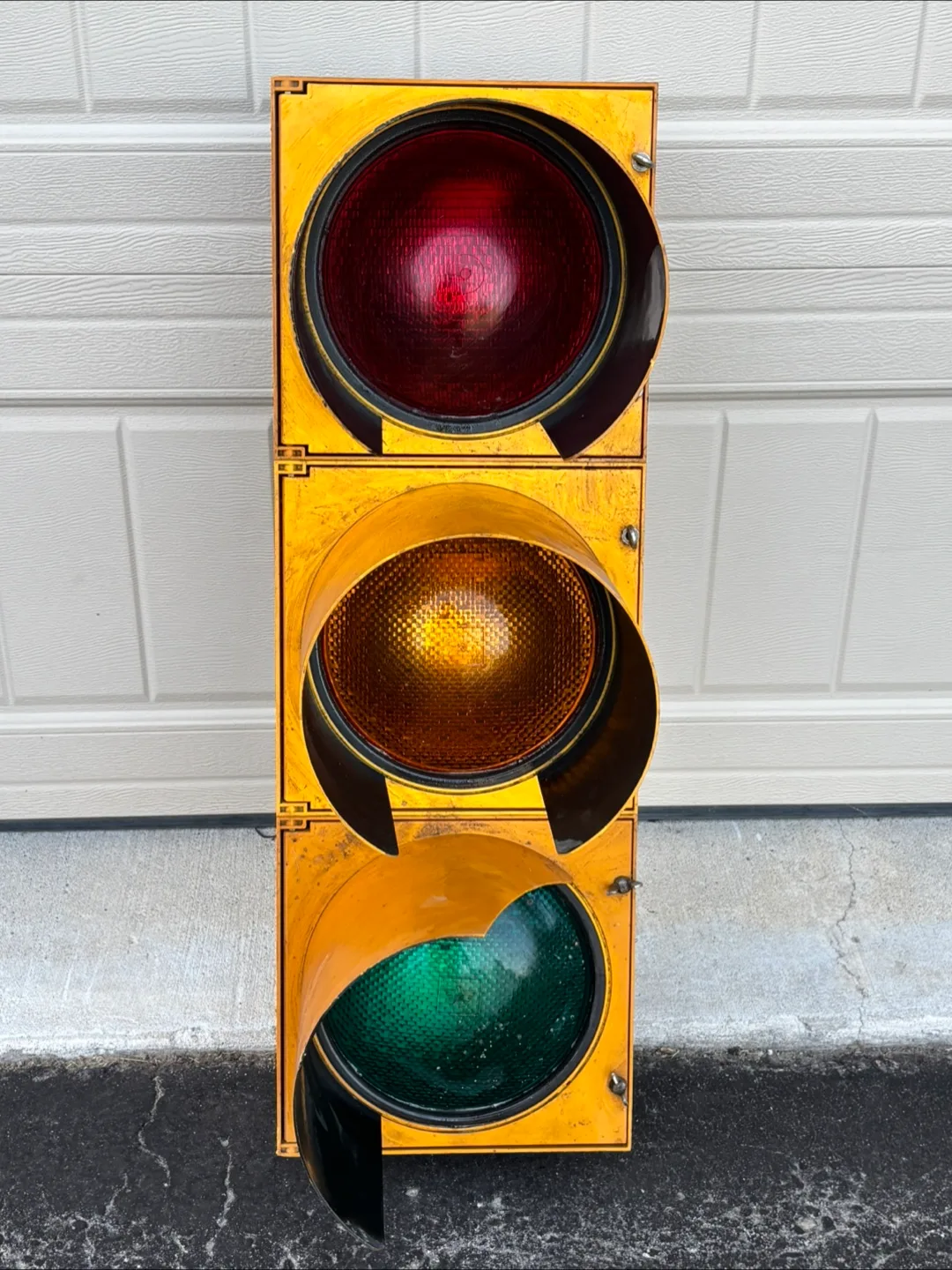 Traffic Light - Red, Yellow, Green thumbnail