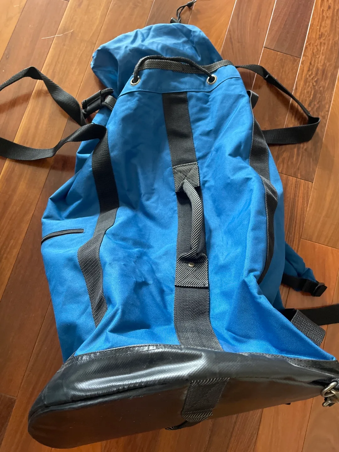 XL Delsey Blue Duffel & Backpack image indicator(9)