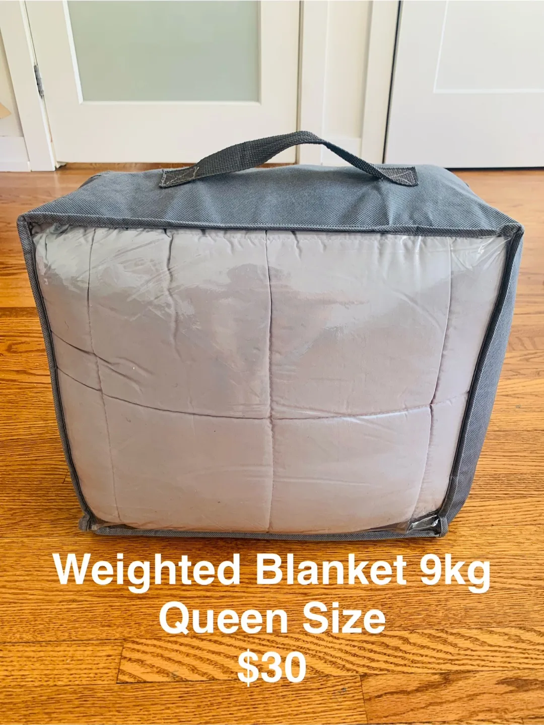 Like New Queen Size Weighted Blanket thumbnail