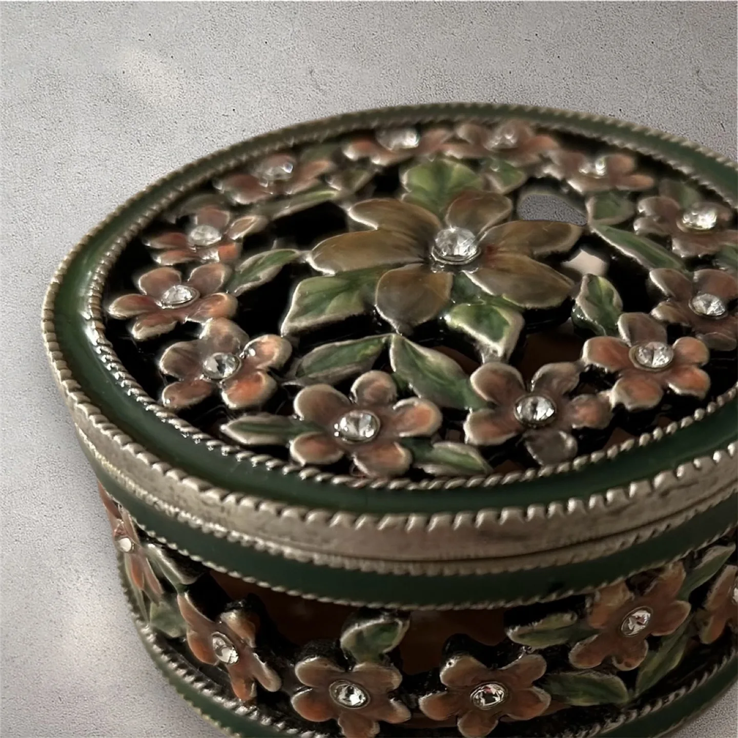 Floral Trinket Box - Brand New in box 🇨🇦 thumbnail