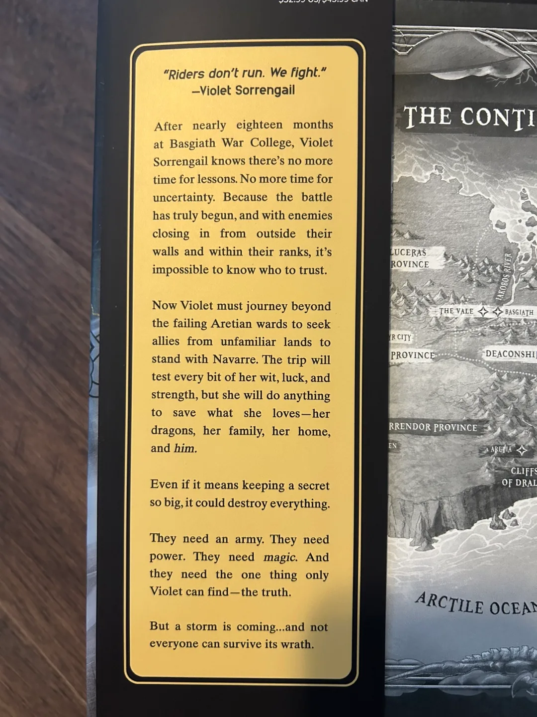 Brand New Deluxe Edition Onyx Storm by Rebecca Yarros image indicator(6)