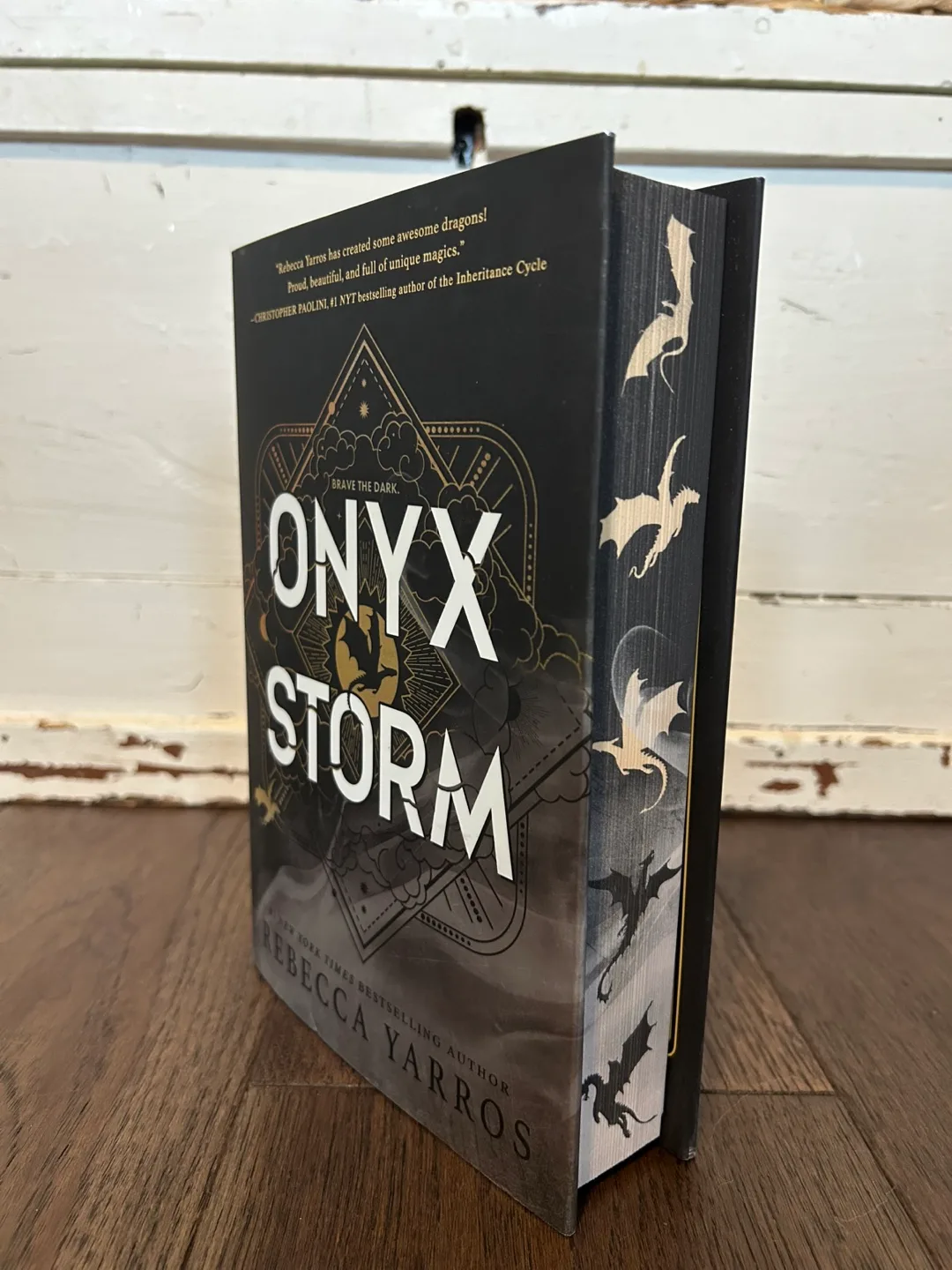 Brand New Deluxe Edition Onyx Storm by Rebecca Yarros thumbnail