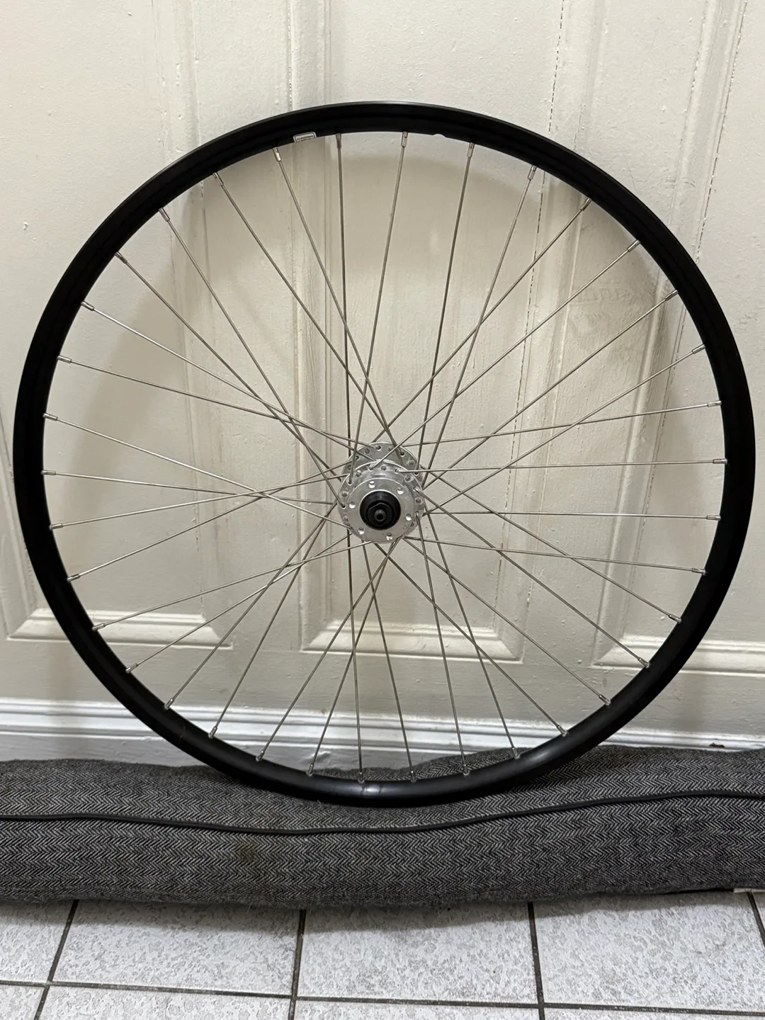 Electra Townie Gol 8D 26" Front E-bike Wheel. Alexrims image indicator(2)