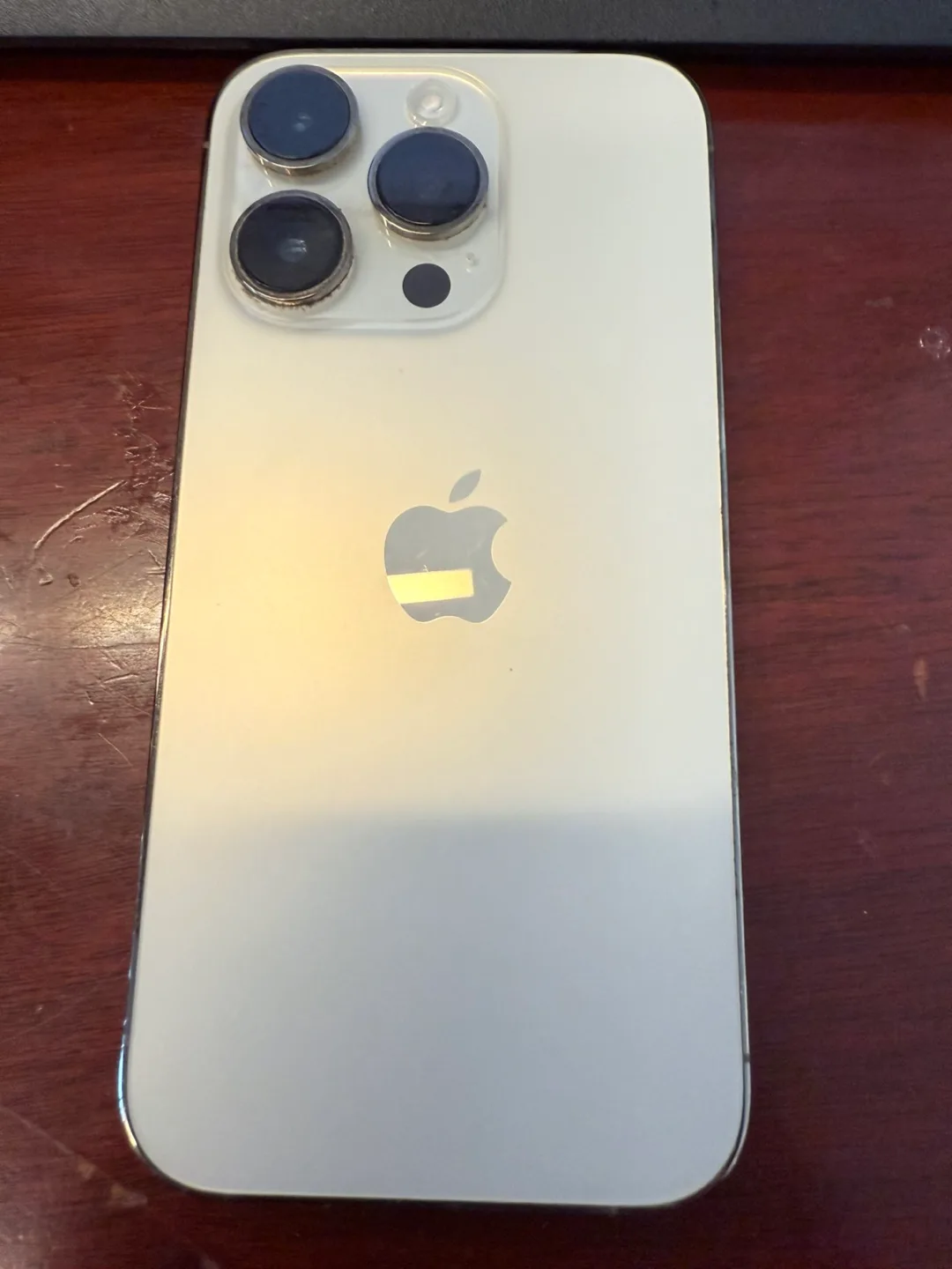 Apple iPhone 14 Pro image indicator(5)