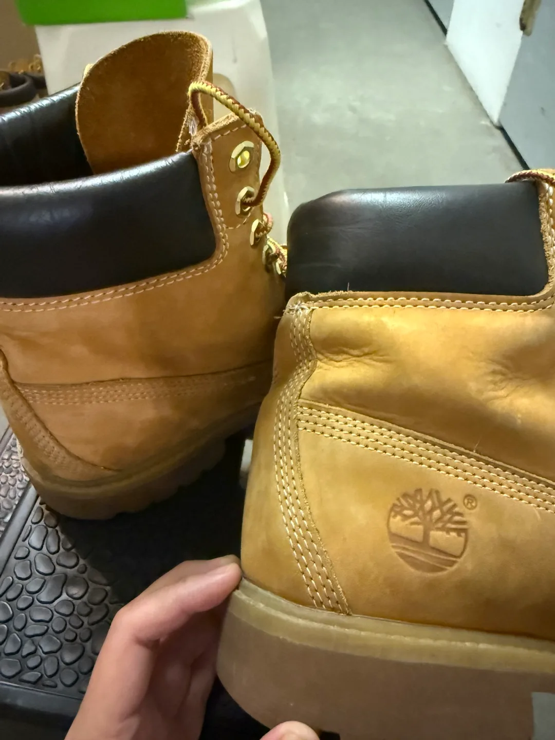 Timberland Boots - Size 8 for Men image indicator(7)