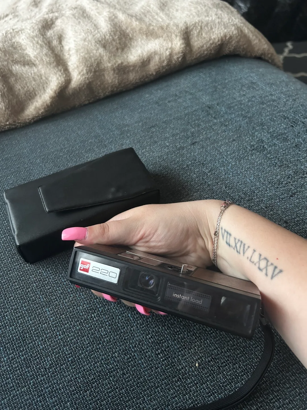 Vintage GAF 220 Pocket Camera image indicator(2)