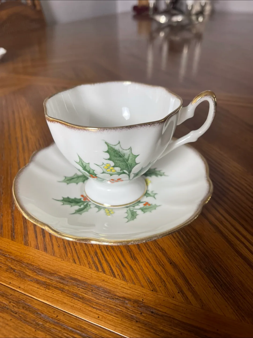 Salisbury Holly Fine Bone China Teacup and Saucer thumbnail