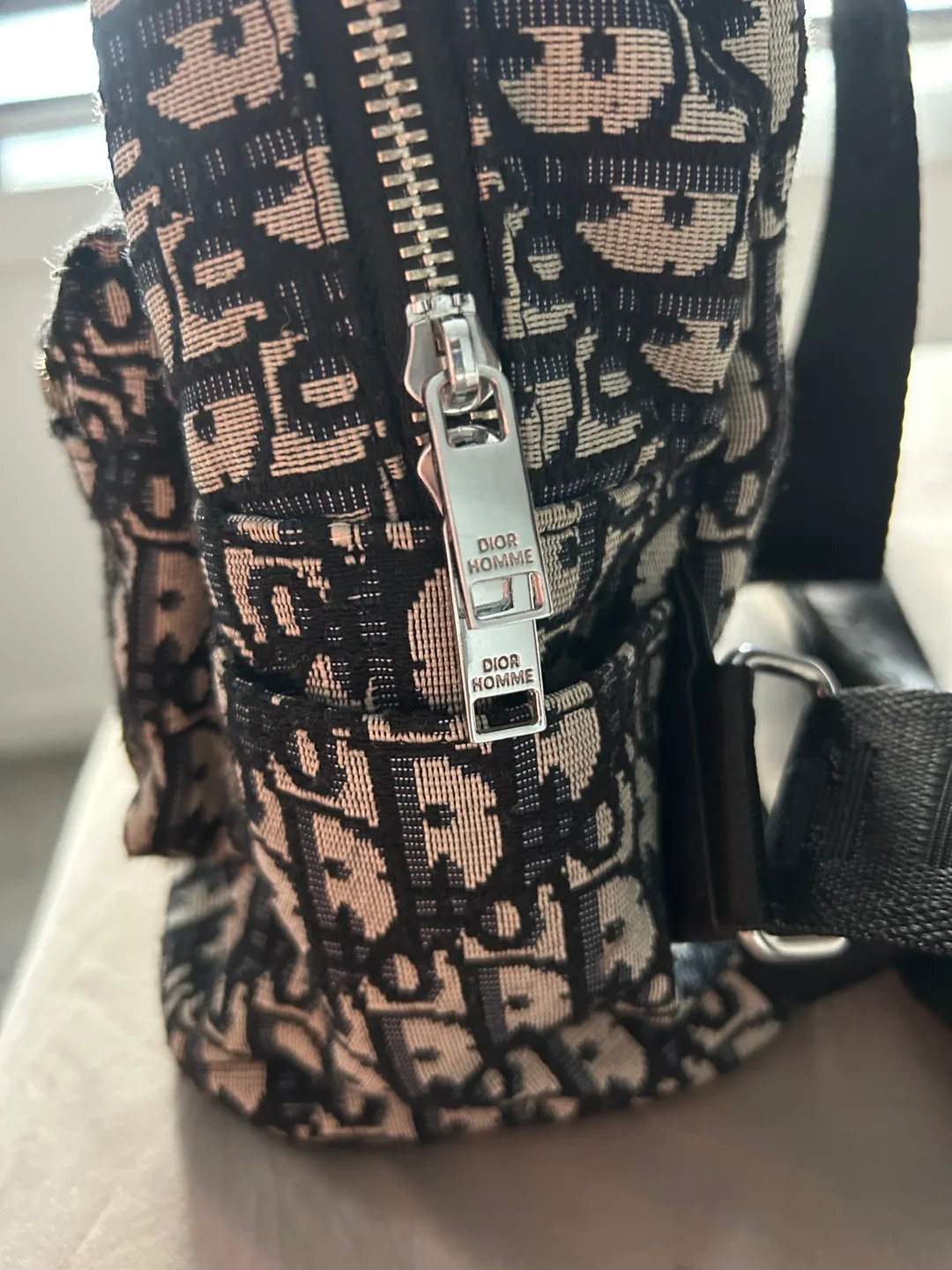 Christian Dior Backpack image indicator(7)