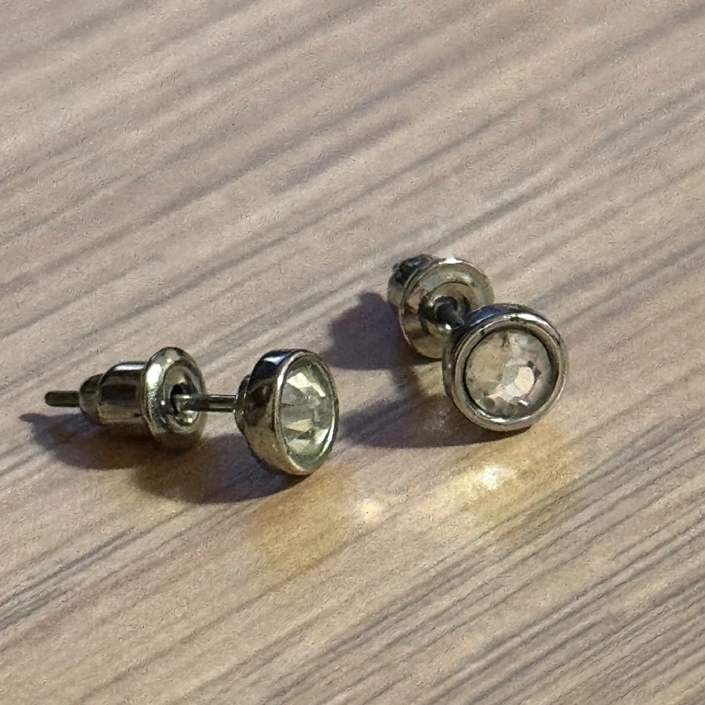 Silver Stud Earrings image indicator(2)