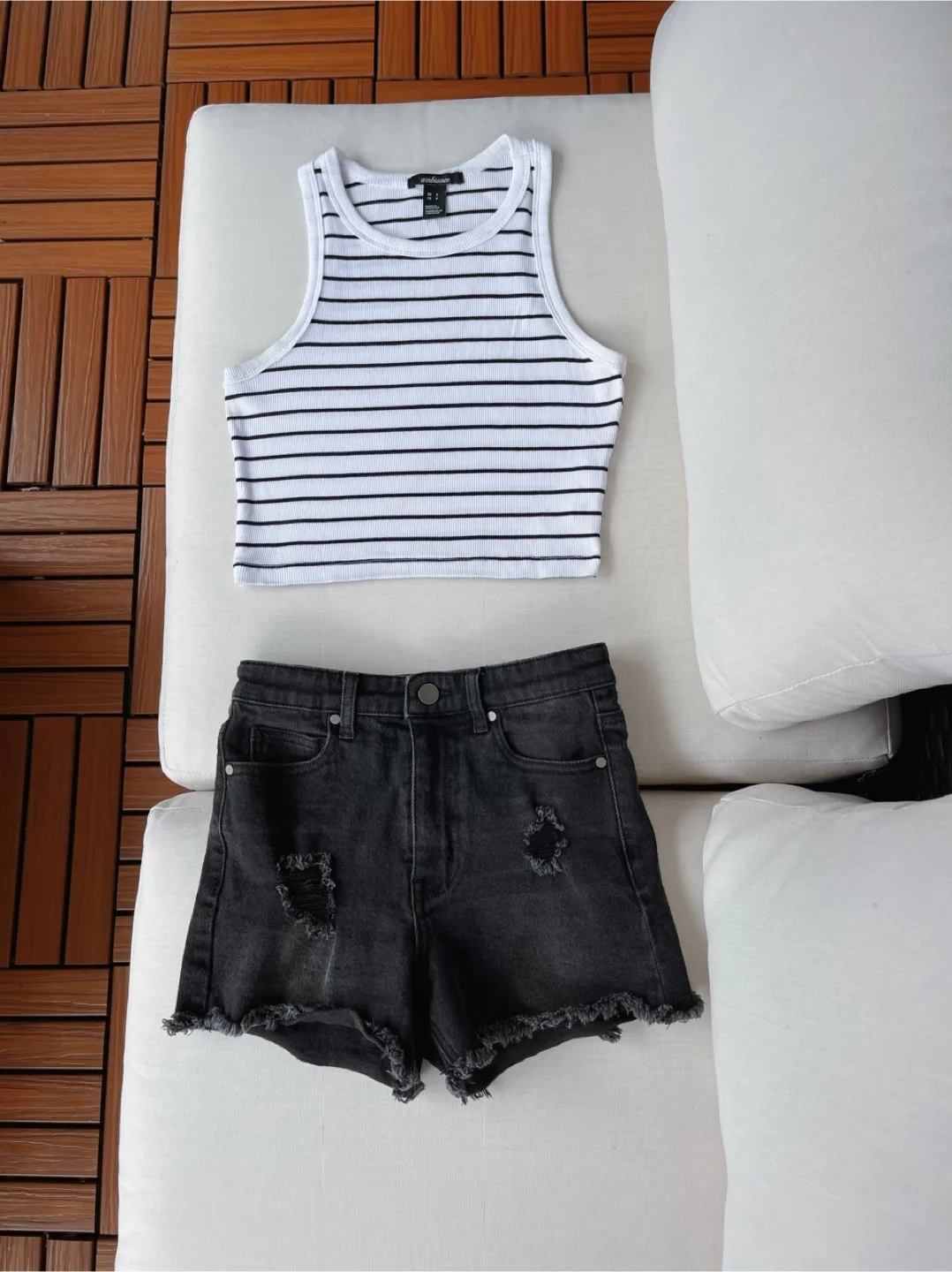 Tank Top & Denim Shorts Set-Size S thumbnail