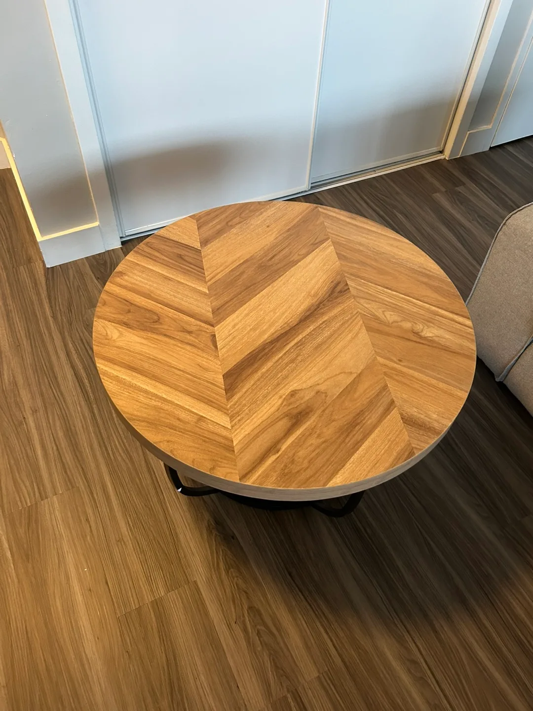 Round Coffee Table - 32 inch image indicator(3)