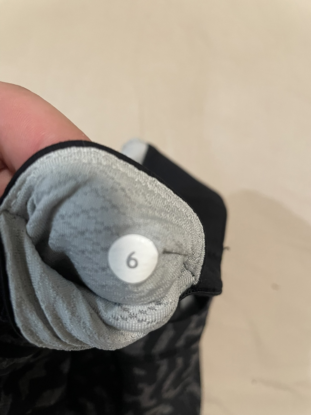 Lululemon Shorts - Size 6 - photo 4