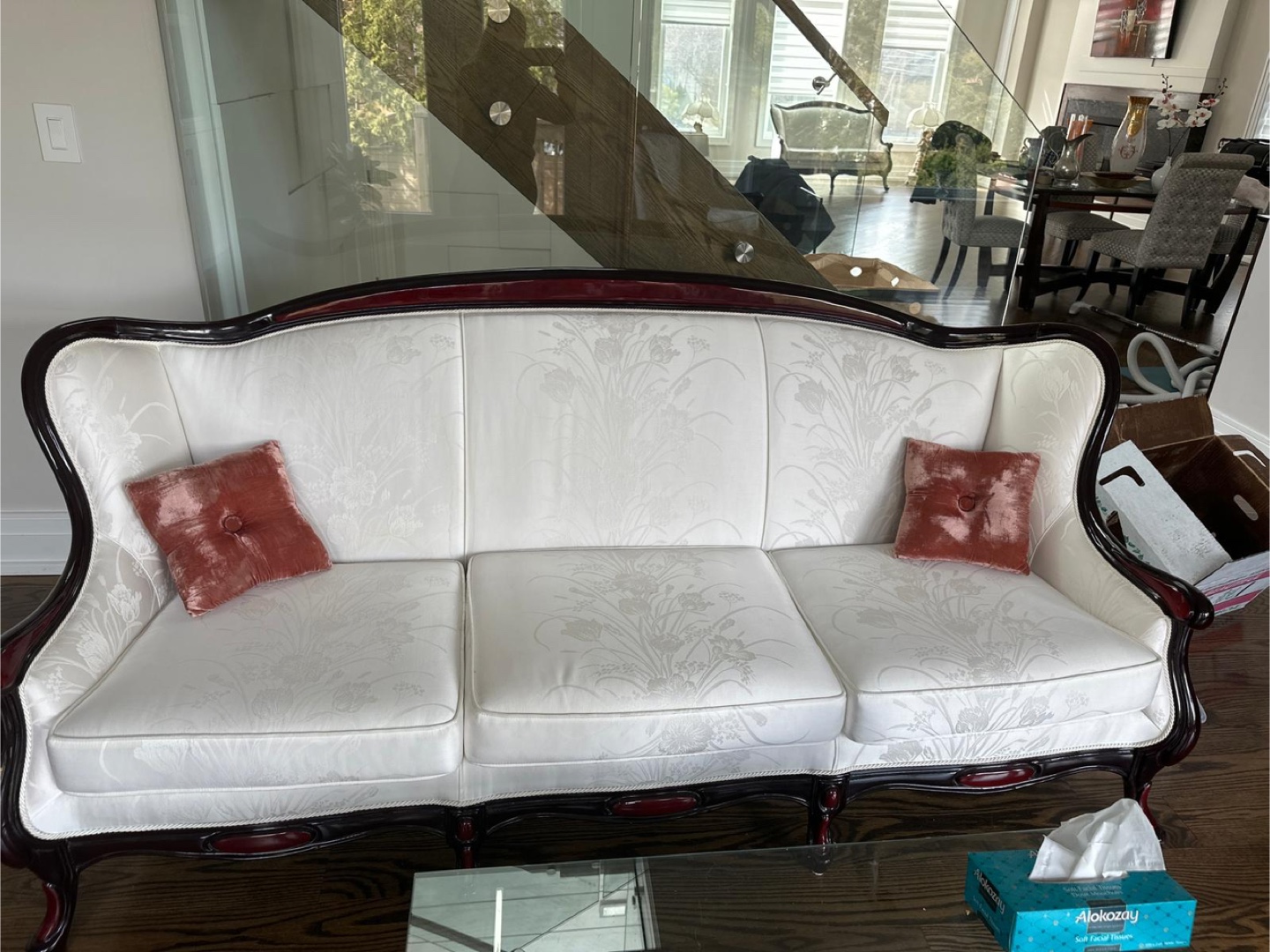 Antique Style White Floral Sofa Set - photo 3