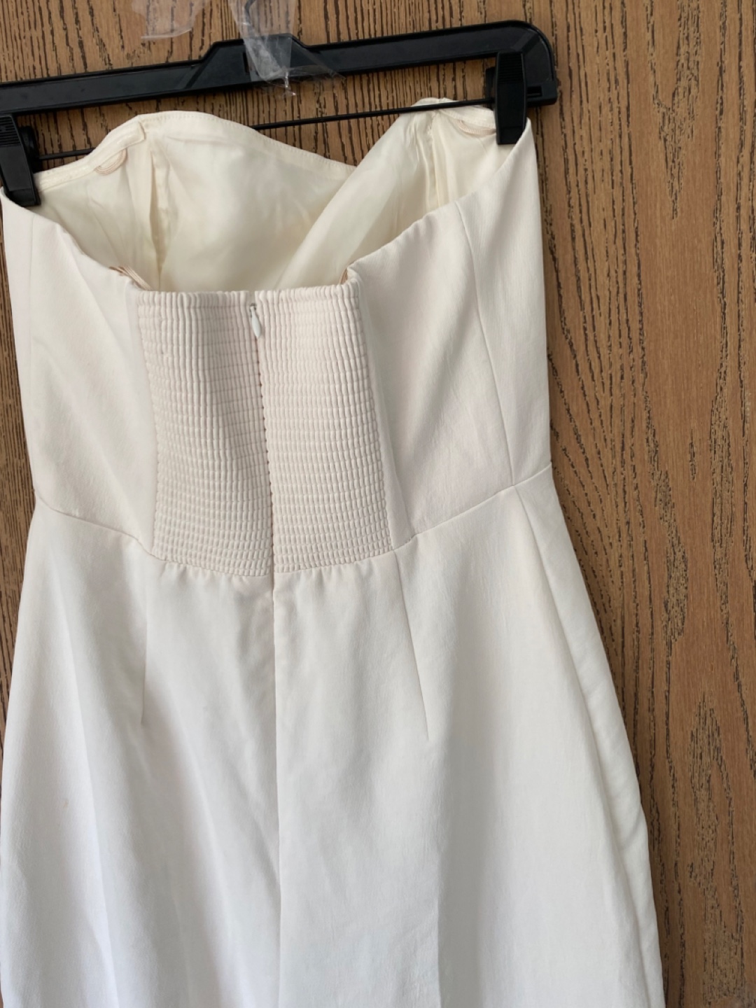 White jump suit stunning - photo 3